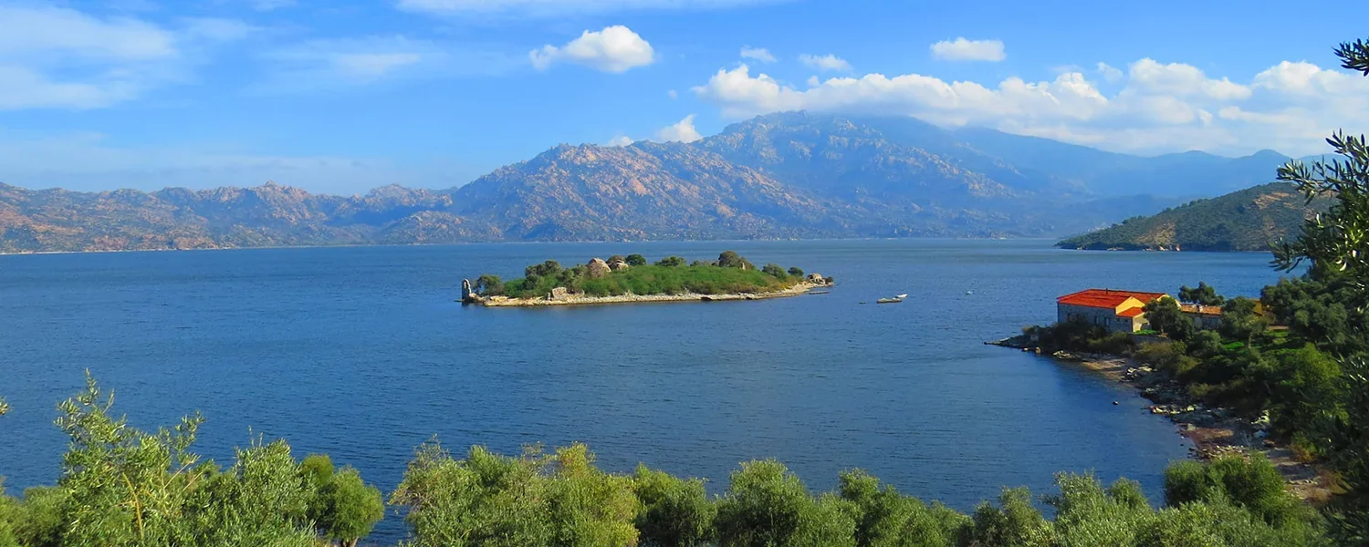 Bafa Gölü ve Latmos çevresindeki maden ocağı tehdidine karşı doğa koruma mücadelesi.