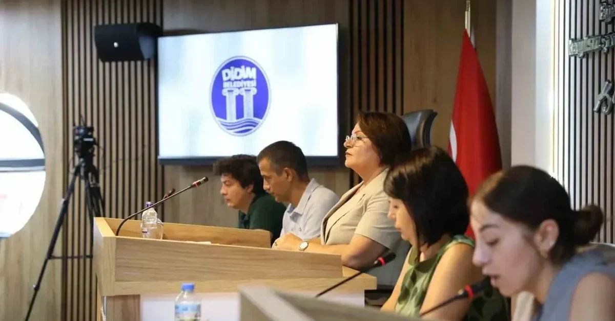 Didim Belediyesi çevre ve temizlik hizmetleri için yeni araç alımını onayladı.