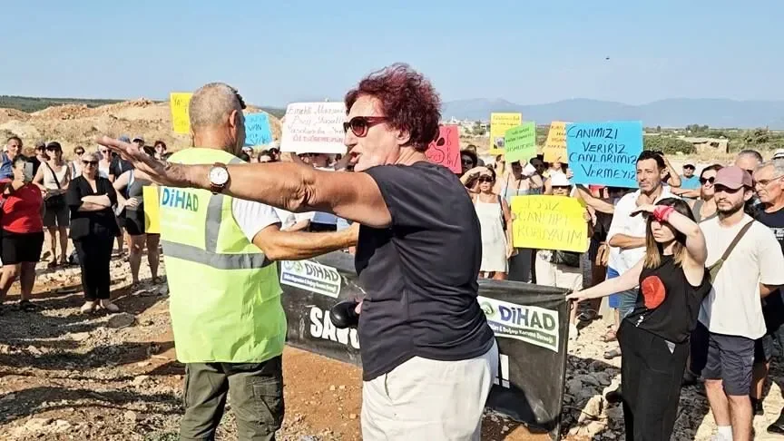 Didim'de DİHAD öncülüğünde hayvan barınağı ve ölüm çukurları protestosu