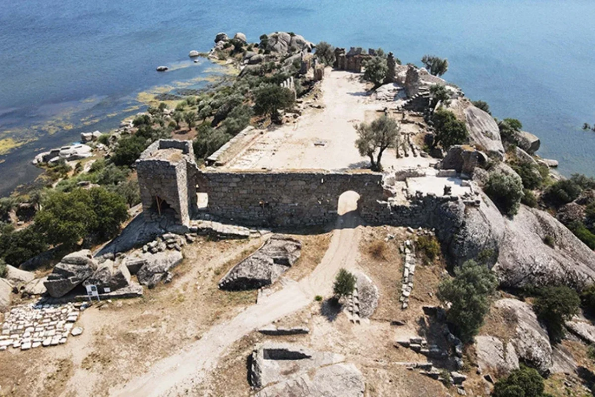 Akbük yakınlarındaki Herakleia Antik Kenti ve Latmos Dağları rehberi Rehber Efe