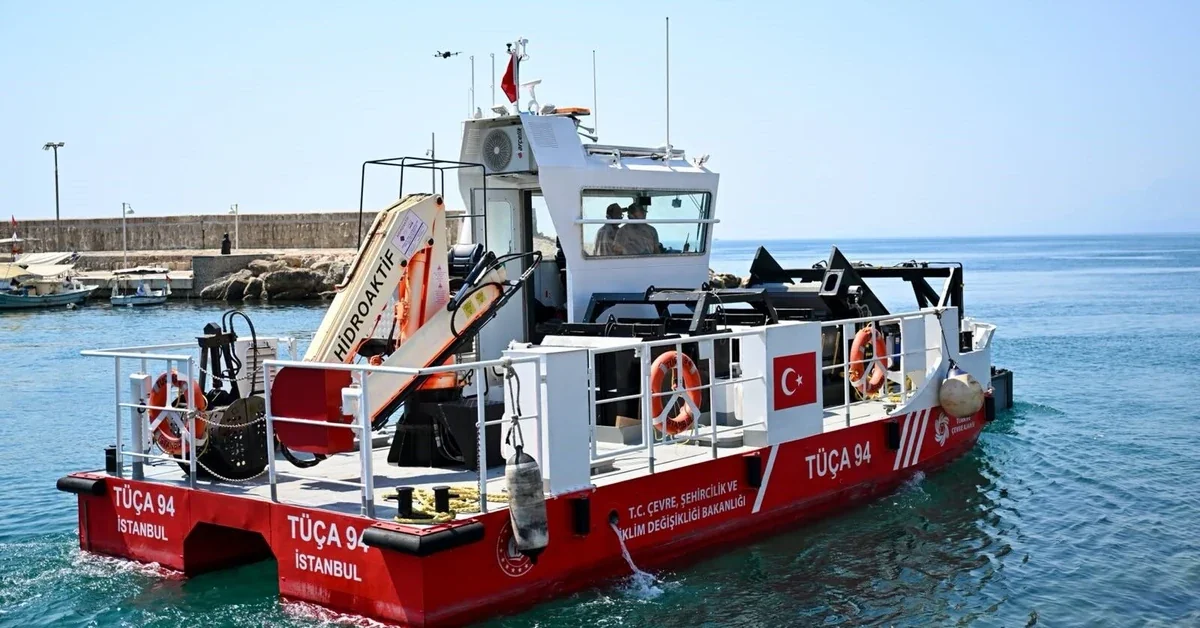 Antalya Valisi Hulusi Şahin ve Akdeniz deniz kirliliği plastik temizleme çalışmaları.