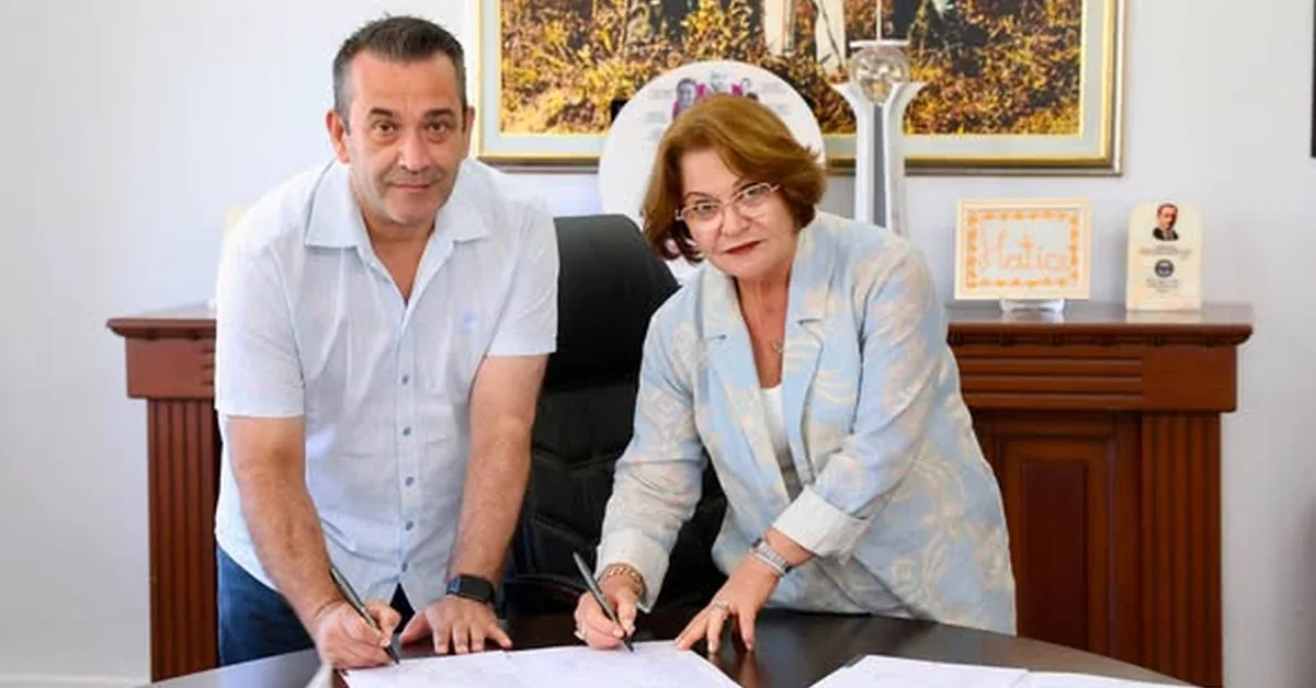 Didim Belediyespor Voleybol Antrenörü Kurtuluş Kantar Turhan ve Yunus Öztürk