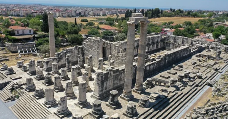 Didim Apollon Tapınağı Kehanetleri ve Tarihi